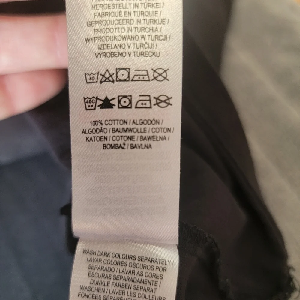 2/$20 Billie Eilish Long Sleeve Top 12-13 - Picture 5 of 5